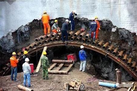 洞头隧道钢花管支护案例